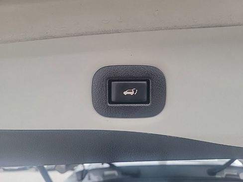 Used 2019 Nissan Rogue SL image 12