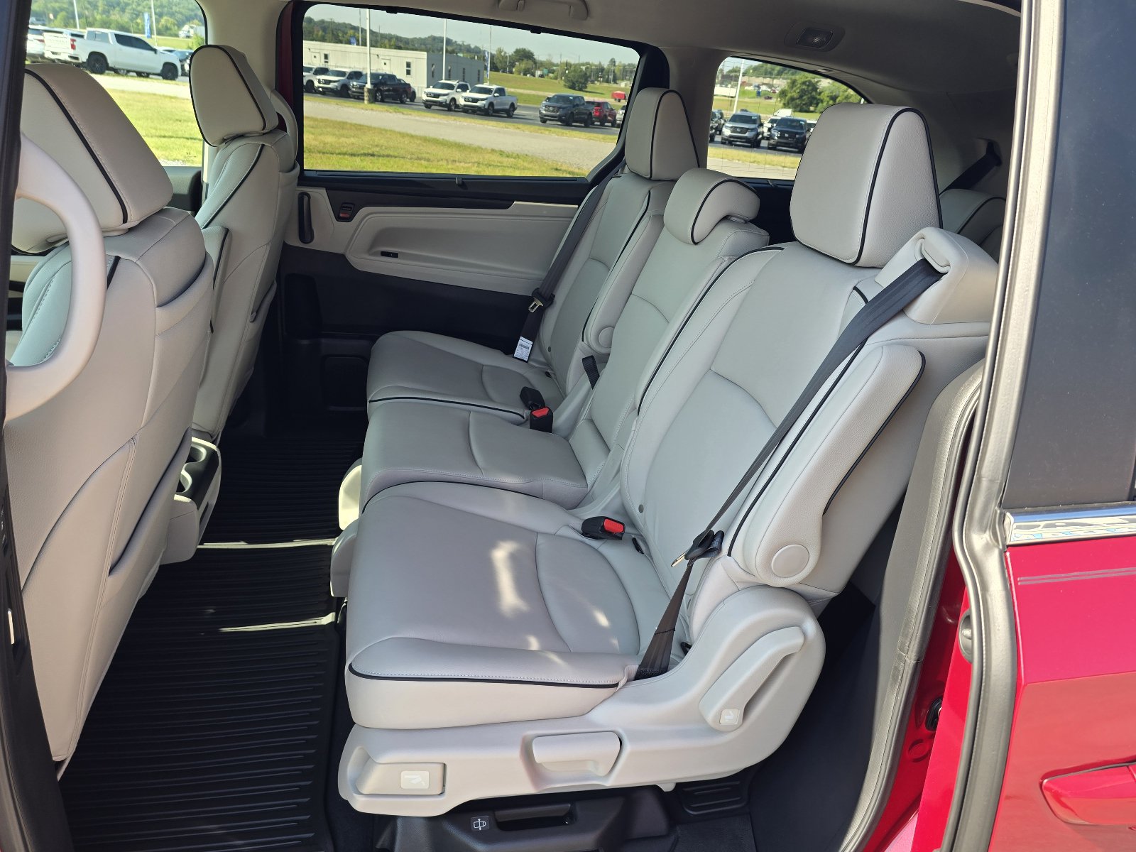 New 2027 Honda Odyssey Touring image 12