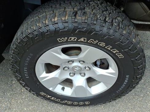 Used 2022 RAM 1500 Big Horn AWD/4WD image 9