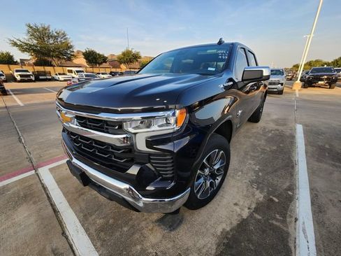 Used 2024 Chevrolet Silverado 1500 LT w/ Convenience Package II RWD image 3