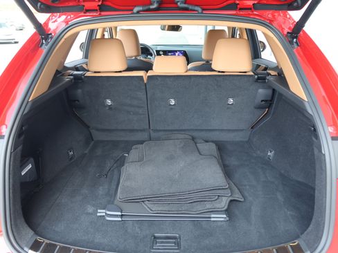 Certified 2025 Lexus NX 250 FWD w/ Towing Package (2000 Lbs) image 39