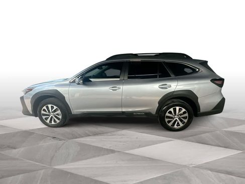 Used 2025 Subaru Outback Premium AWD/4WD image 5