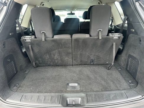Used 2020 Nissan Pathfinder SV FWD image 21