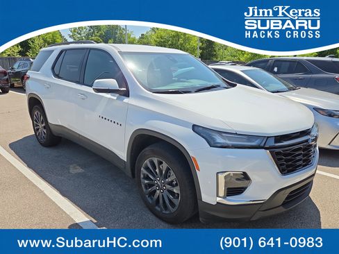 Used 2023 Chevrolet Traverse RS w/ LPO, Floor Liner Package FWD image 1