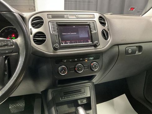 Used 2017 Volkswagen Tiguan Wolfsburg Edition image 25