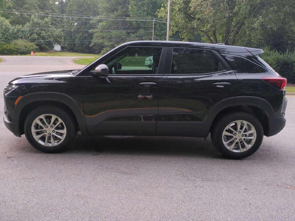 New 2026 Chevrolet TrailBlazer LS w/ LS Convenience Package FWD image 9