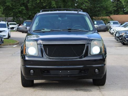 Used 2009 GMC Yukon SLT AWD/4WD image 2