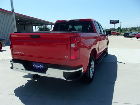 Used 2023 Chevrolet Silverado 1500 LT AWD/4WD image 3