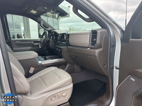 Used 2024 Chevrolet Silverado 2500 LTZ w/ LTZ Convenience Package image 23