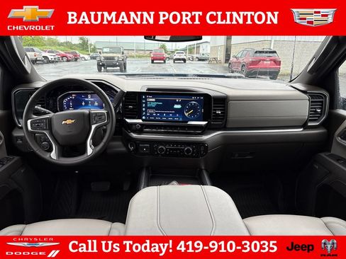 Used 2025 Chevrolet Silverado 2500 LTZ w/ LTZ Convenience Package AWD/4WD image 13