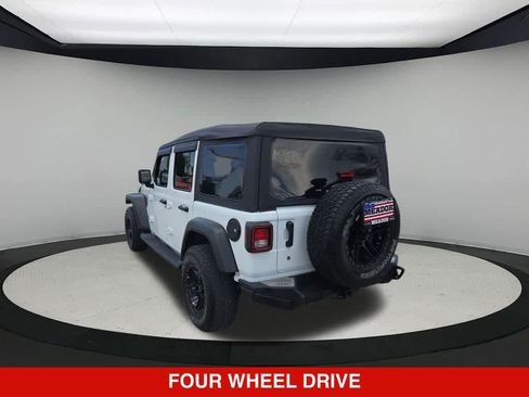 Used 2019 Jeep Wrangler Unlimited Sport S AWD/4WD image 4