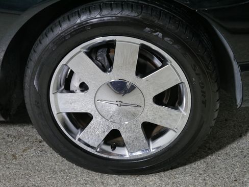 Used 2002 Ford Thunderbird RWD image 15