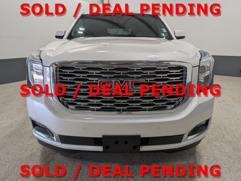 Used 2018 GMC Yukon Denali w/ Denali Ultimate Package AWD/4WD image 12