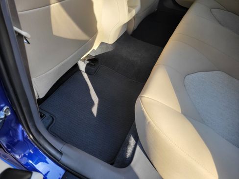 Used 2018 Toyota Camry LE image 35