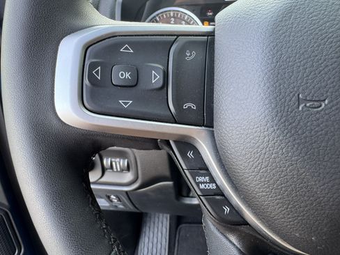 Used 2025 RAM 1500 Big Horn RWD image 32