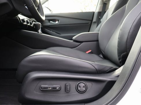 Certified 2025 Honda Accord Touring image 31