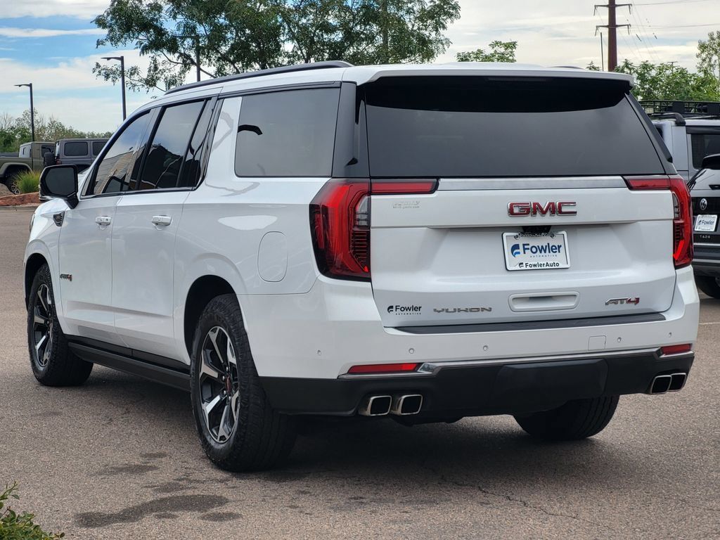 Used 2025 GMC Yukon XL AT4 w/ AT4 Premium Plus Package AWD/4WD image 5