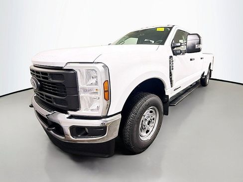 New 2026 Ford F250 XL AWD/4WD image 3