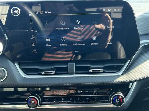 Used 2025 Chevrolet Equinox LT w/ Convenience Package II image 13