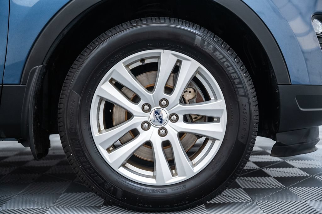 Used 2018 Ford Explorer XLT w/ Equipment Group 202A AWD/4WD image 20