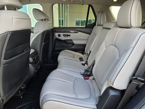 Used 2025 Honda Pilot Elite image 15