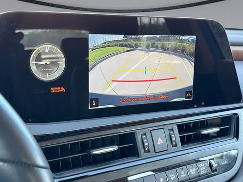 Used 2025 Lexus ES 350 w/ Premium Package FWD image 24