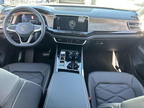 New 2026 Volkswagen Atlas SE FWD image 11
