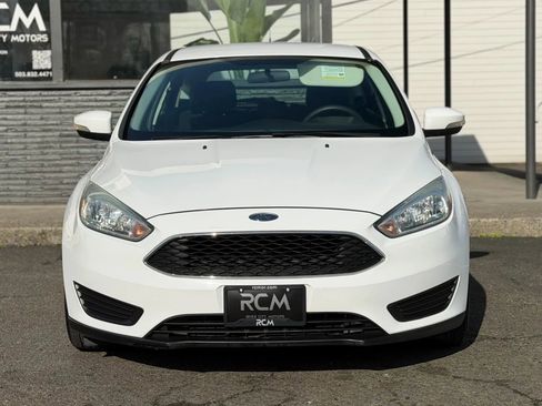 Used 2015 Ford Focus SE image 2