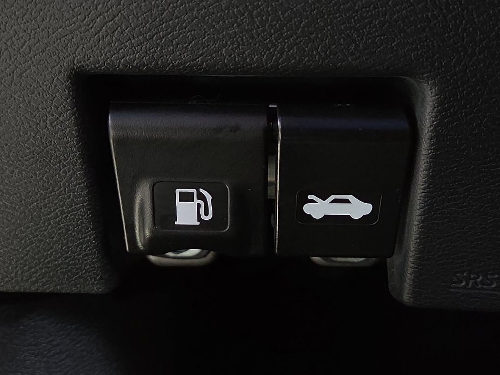 Used 2023 Nissan Kicks S w/ Interior Electronics Package FWD image 19