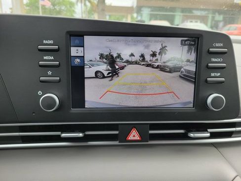 Used 2026 Hyundai Elantra SE FWD image 14