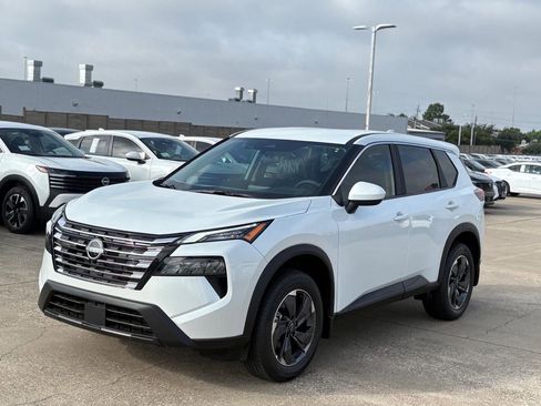 New 2026 Nissan Rogue SV image 4