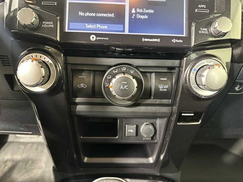 Used 2021 Toyota 4Runner TRD Off-Road image 18