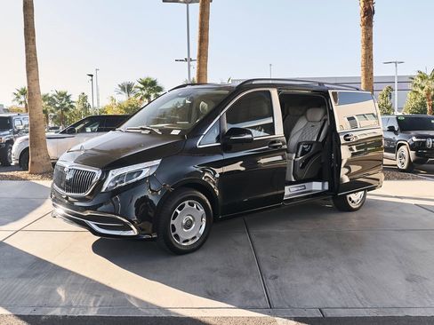 Used 2021 Mercedes-Benz Metris Passenger w/ Premium Safety Package image 4