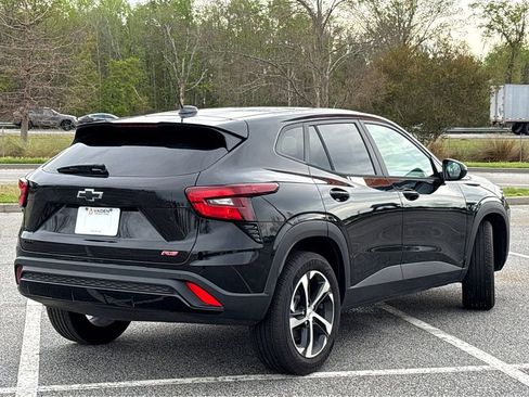 Used 2026 Chevrolet Trax RS w/ Sunroof Package FWD image 19