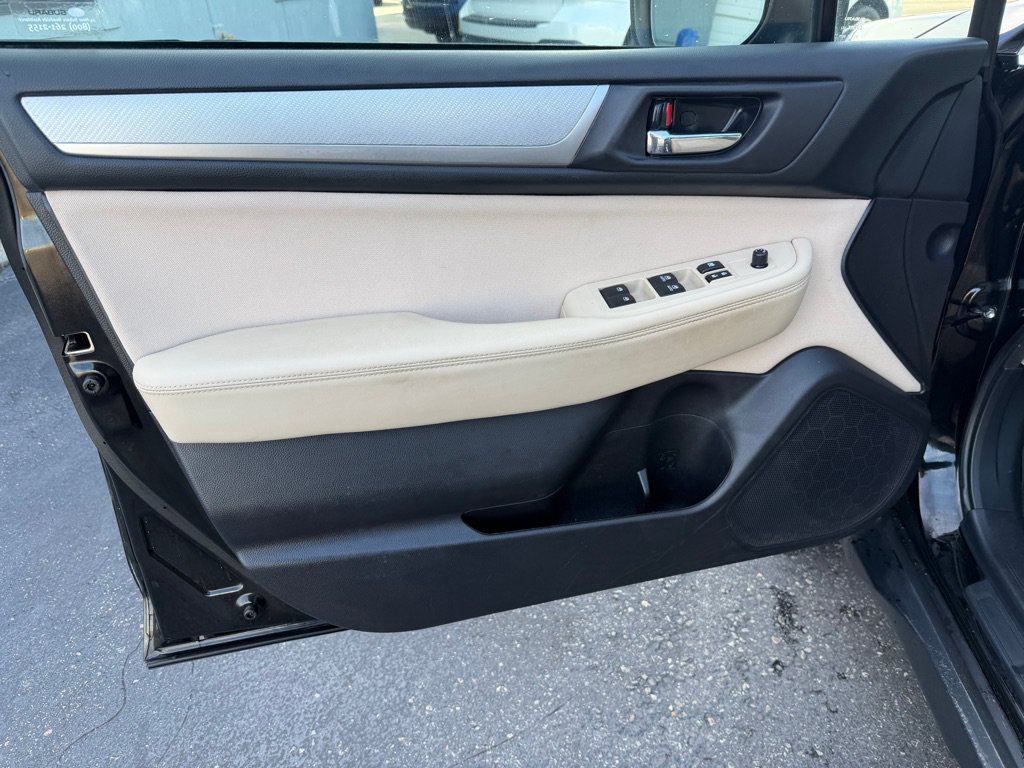 Used 2019 Subaru Outback 2.5i Premium AWD/4WD image 11