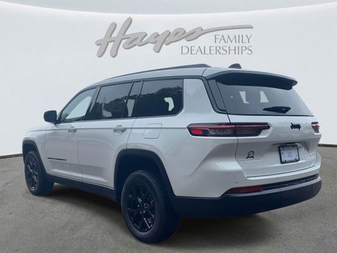 New 2025 Jeep Grand Cherokee L Altitude image 26