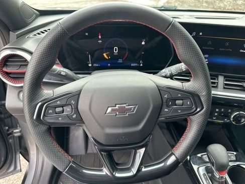 Used 2024 Chevrolet Trax RS w/ Driver Confidence Package image 16