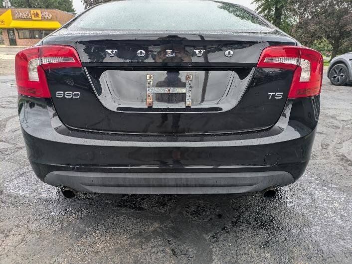 Used 2012 Volvo S60 T5 w/ Climate Pkg FWD image 9