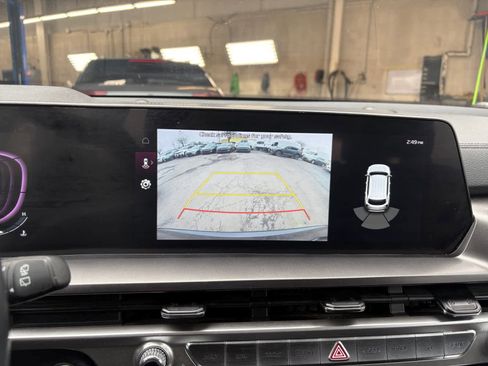 Used 2023 Kia Telluride LX image 23