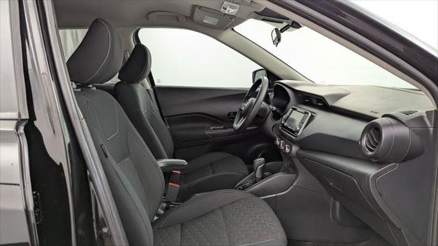 Used 2022 Nissan Kicks S FWD image 21