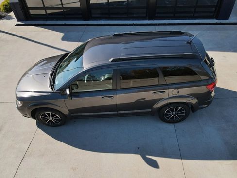 Used 2017 Dodge Journey SE w/ Flexible Seating Group image 54