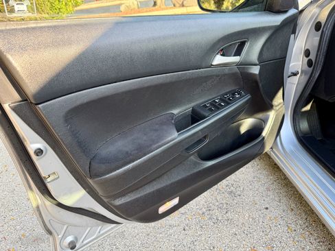 Used 2009 Honda Accord LX-P image 15