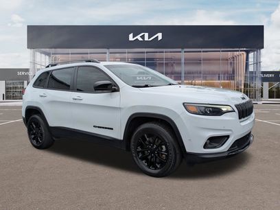 Used 2023 Jeep Cherokee Altitude Lux