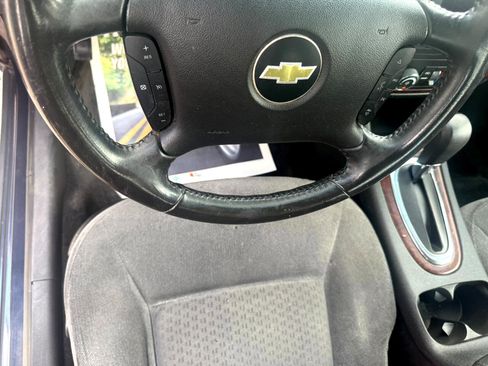 Used 2011 Chevrolet Impala LT image 3