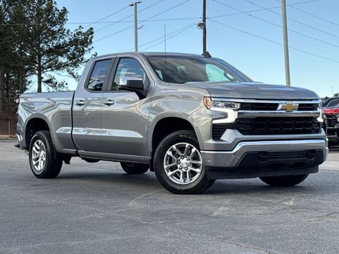 Used 2024 Chevrolet Silverado 1500 LT AWD/4WD image 2