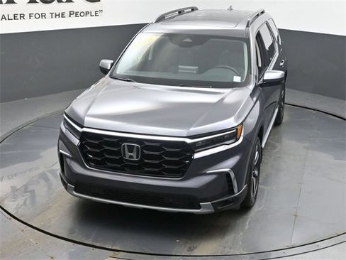 Used 2025 Honda Pilot Touring image 46