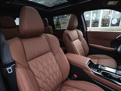 New 2026 Mitsubishi Outlander SEL image 29