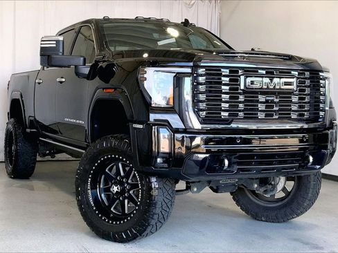 Used 2024 GMC Sierra 2500 Denali Ultimate AWD/4WD image 1