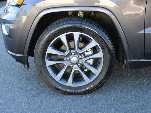 Used 2018 Jeep Grand Cherokee Overland image 25