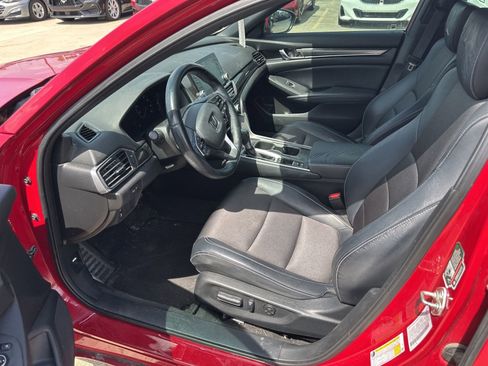 Used 2018 Honda Accord Sport image 7